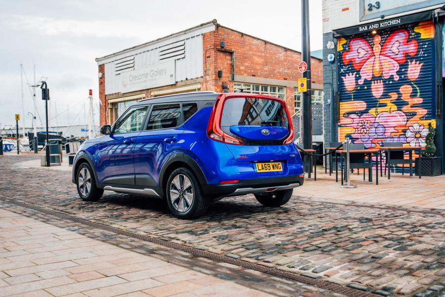  Kia Soul EV (SK3) 2019 года  (UK) (фото 25 из 40)